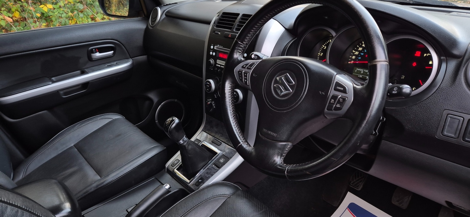 Used Suzuki Grand Vitara 2011 for sale - 76904804: Photo 11