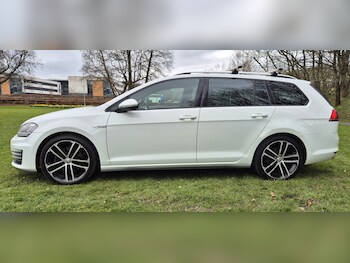 Used Volkswagen Golf 2016 for sale - 78031376: Photo