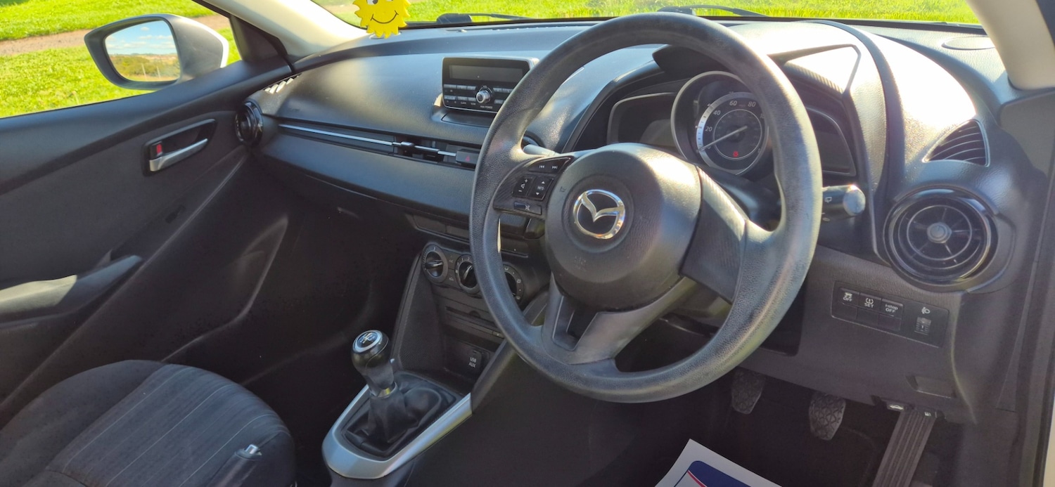 Used Mazda Mazda2 2015 for sale - 76946823: Photo 11