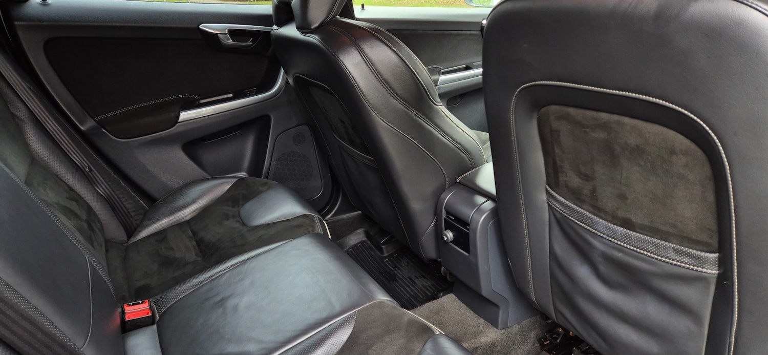 Used Volvo XC60 2015 for sale - 77818132: Photo 14