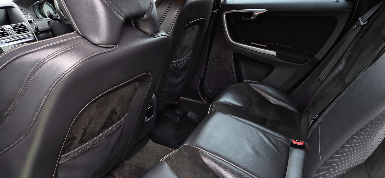 Used Volvo XC60 2015 for sale - 77818132: Photo 15