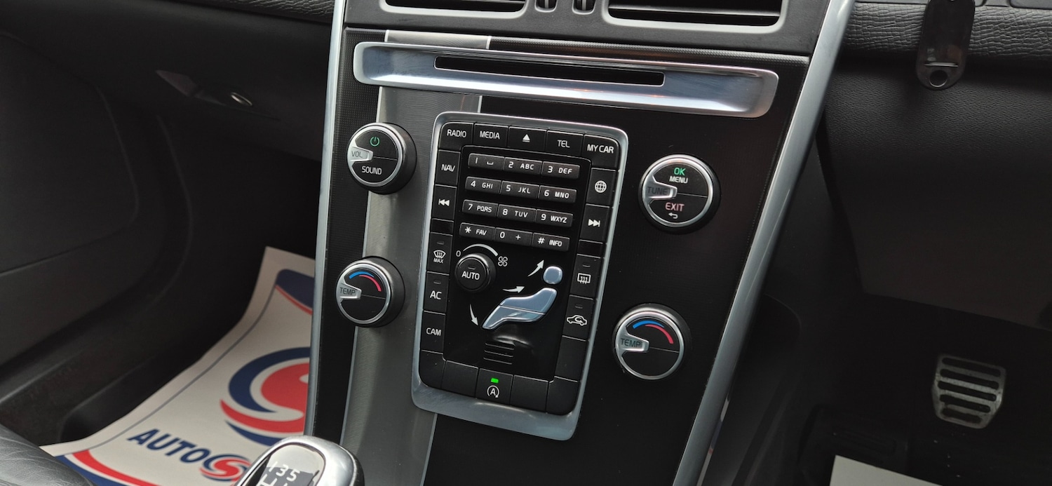 Used Volvo XC60 2015 for sale - 77818132: Photo 19