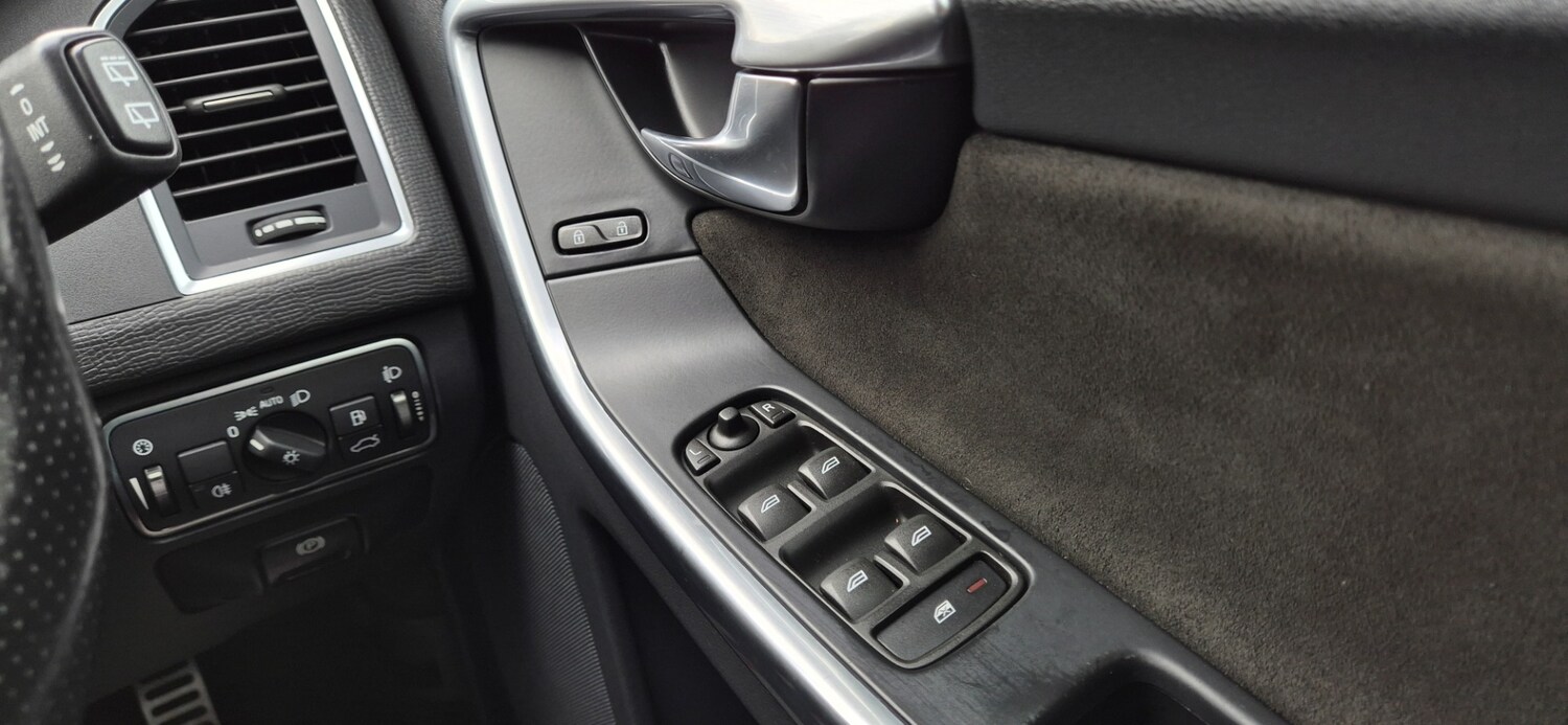 Used Volvo XC60 2015 for sale - 77818132: Photo 20