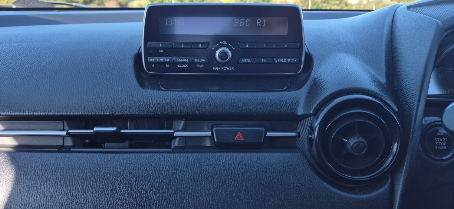 Used Mazda Mazda2 2015 for sale - 77364397: Photo 19