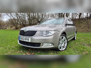 Used Skoda Superb 2012 for sale - 77676955: Photo