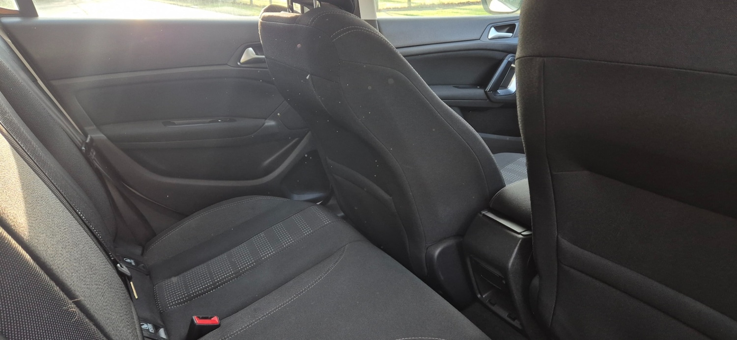 Used Peugeot 308 2015 for sale - 77223303: Photo 14