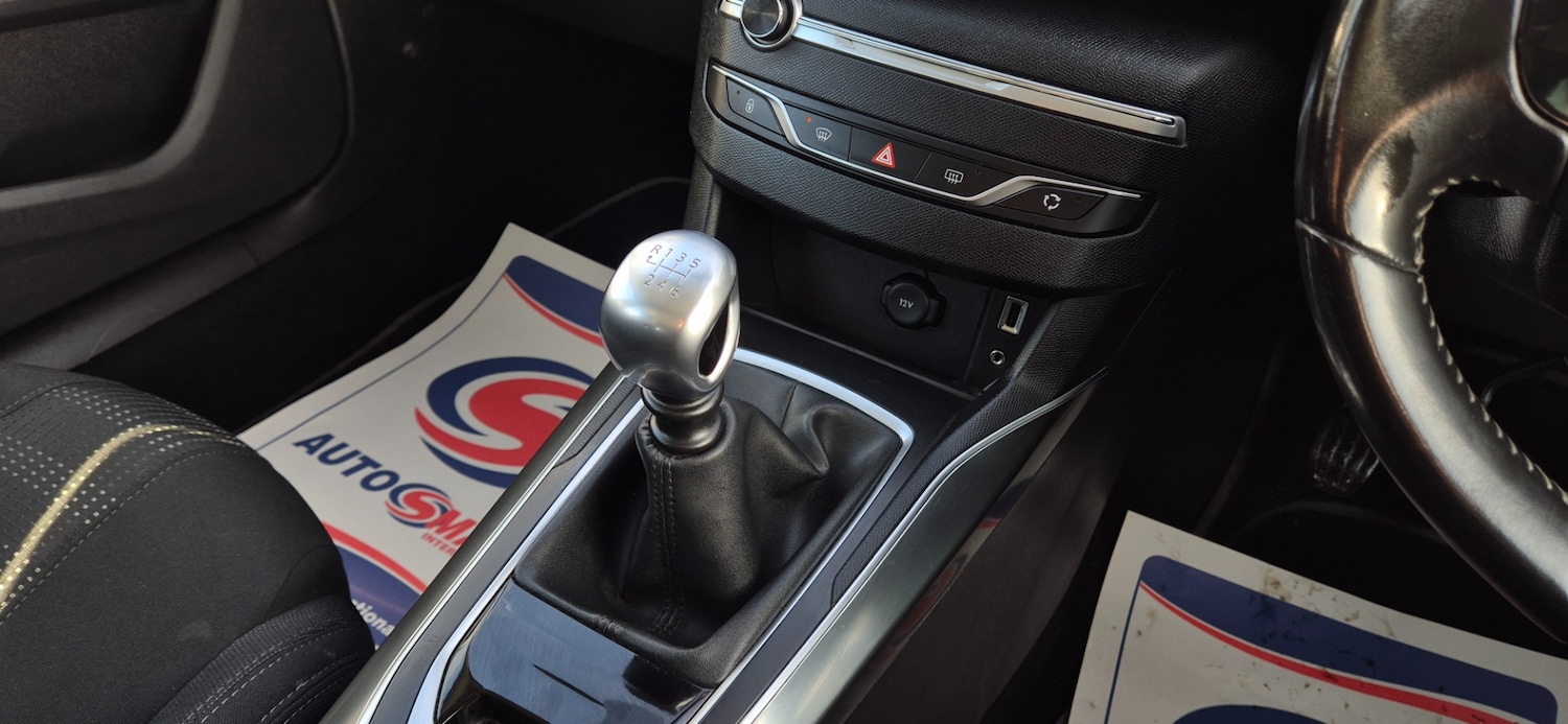 Used Peugeot 308 2015 for sale - 77223303: Photo 18