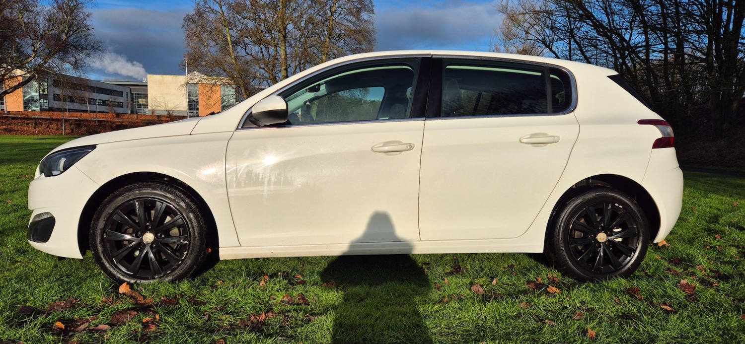 Used Peugeot 308 2015 for sale - 77223303: Photo 2
