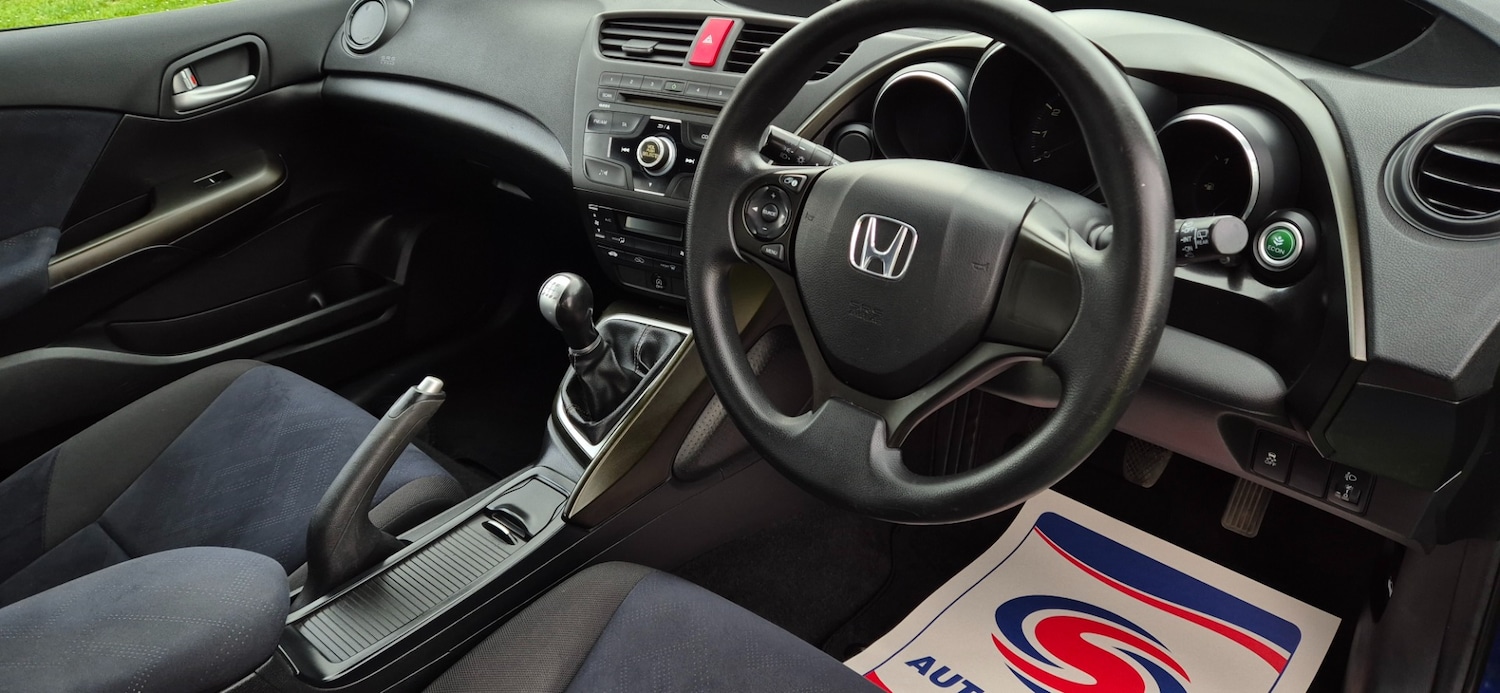 Used Honda Civic 2012 for sale - 76784782: Photo 11