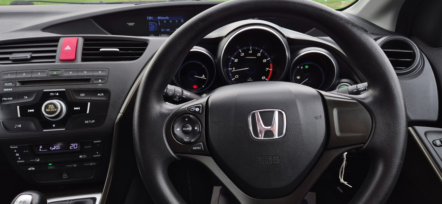 Used Honda Civic 2012 for sale - 76784782: Photo 16