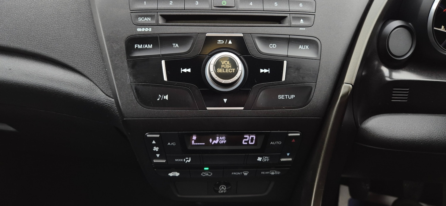 Used Honda Civic 2012 for sale - 76784782: Photo 19