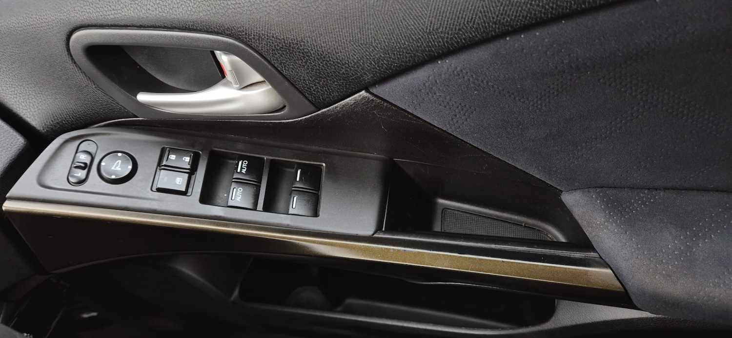 Used Honda Civic 2012 for sale - 76784782: Photo 20