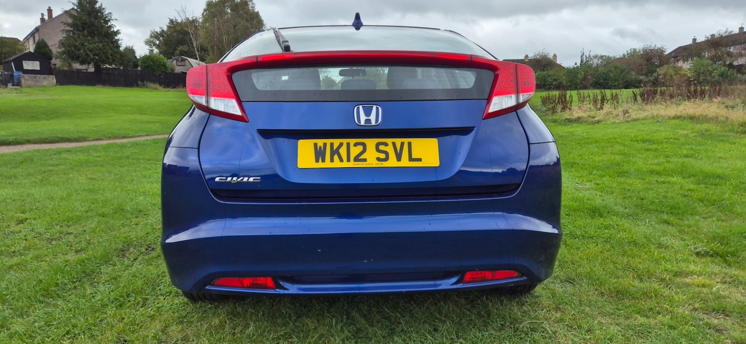 Used Honda Civic 2012 for sale - 76784782: Photo 9