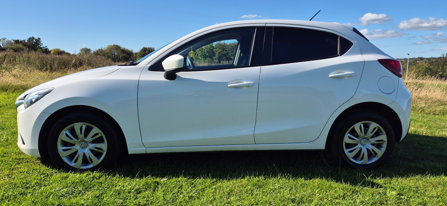 Used Mazda Mazda2 2015 for sale - 77446231: Photo 6