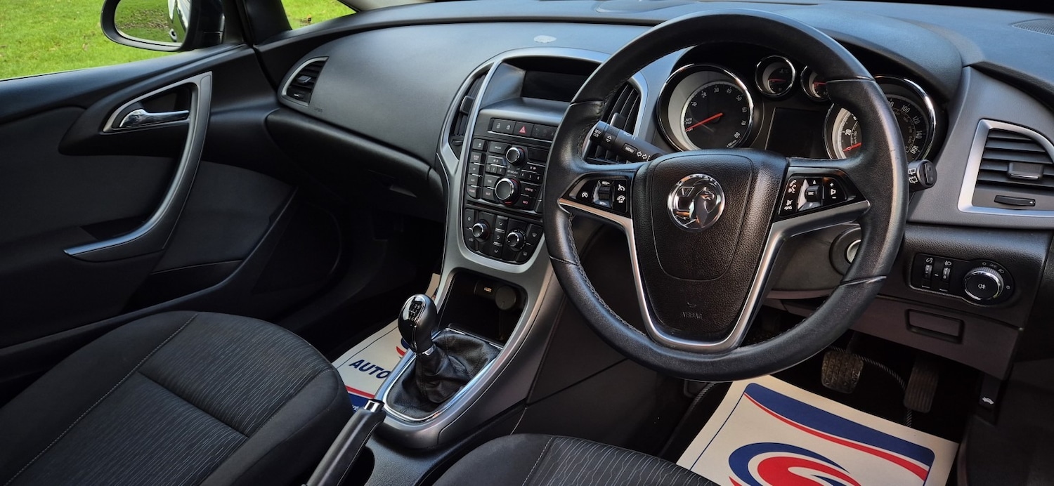 Used Vauxhall Astra GTC 2014 for sale - 77649838: Photo 11