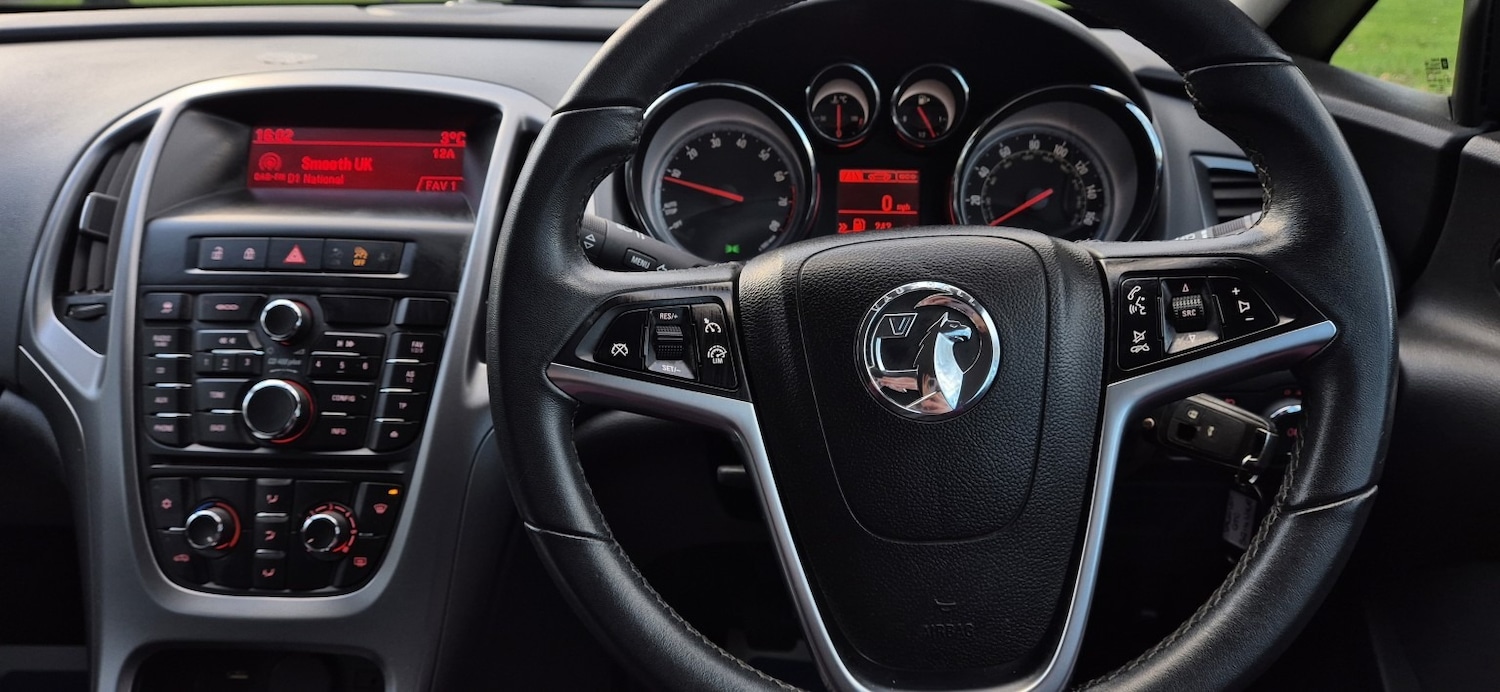 Used Vauxhall Astra GTC 2014 for sale - 77649838: Photo 16