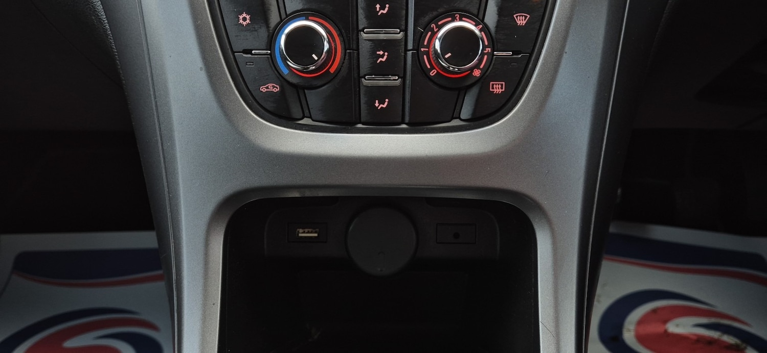 Used Vauxhall Astra GTC 2014 for sale - 77649838: Photo 18