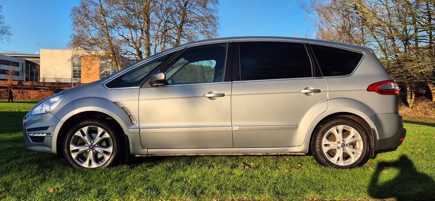 Used Ford S-Max 2015 for sale - 77323654: Photo 2