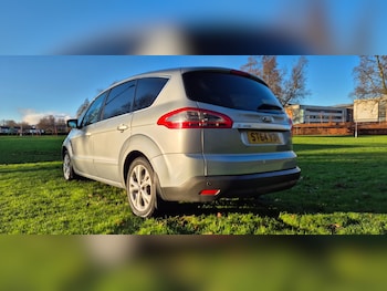 Used Ford S-Max 2015 for sale - 77323654: Photo