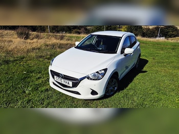 Used Mazda Mazda2 2015 for sale - 77541343: Photo