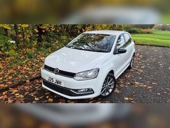 Used Volkswagen Polo 2015 for sale - 76321798: Photo