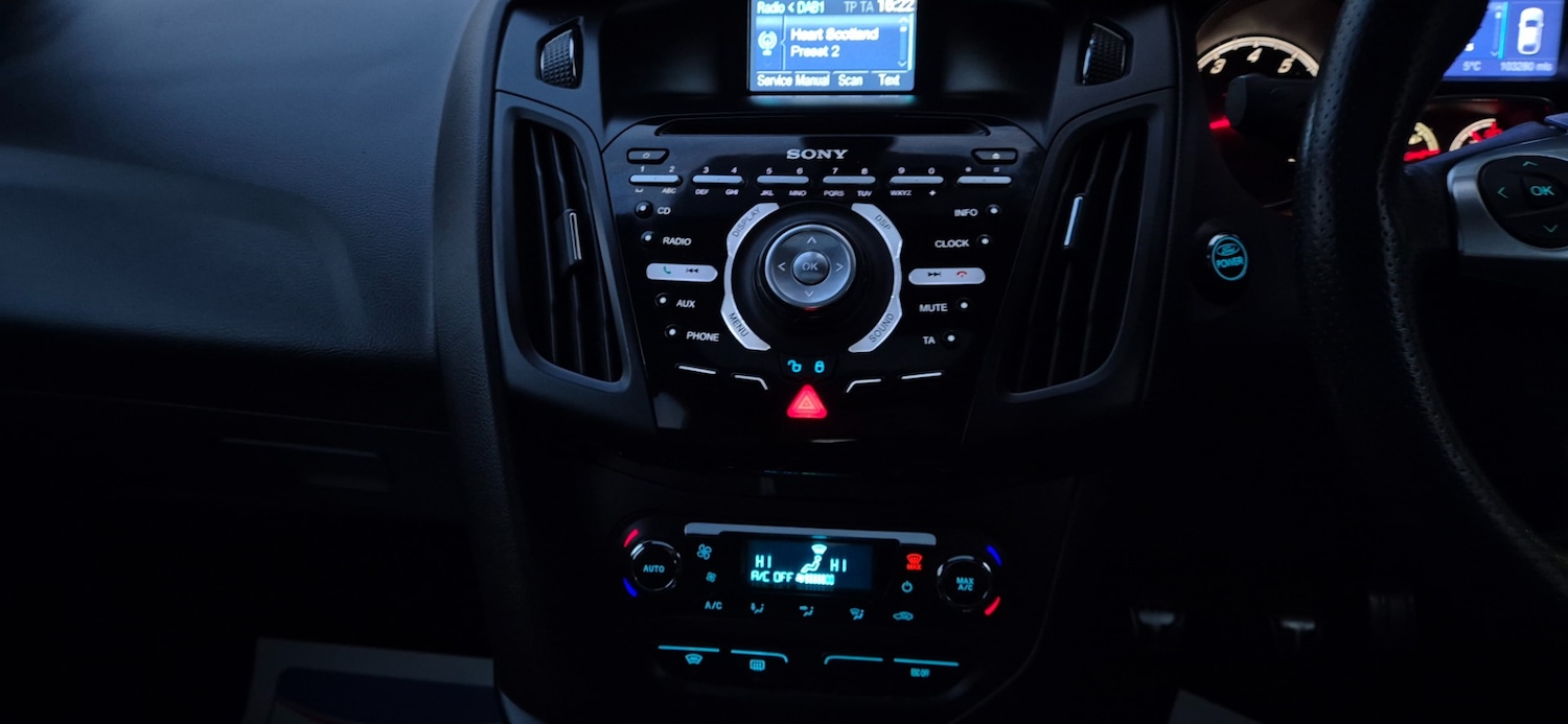 Used Ford Focus 2013 for sale - 76946885: Photo 20