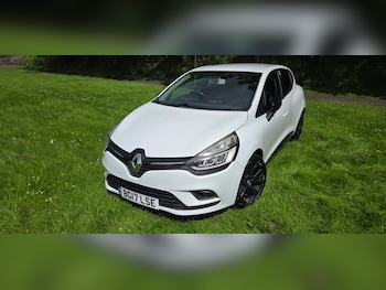 Used Renault Clio 2017 for sale - 79352473: Photo