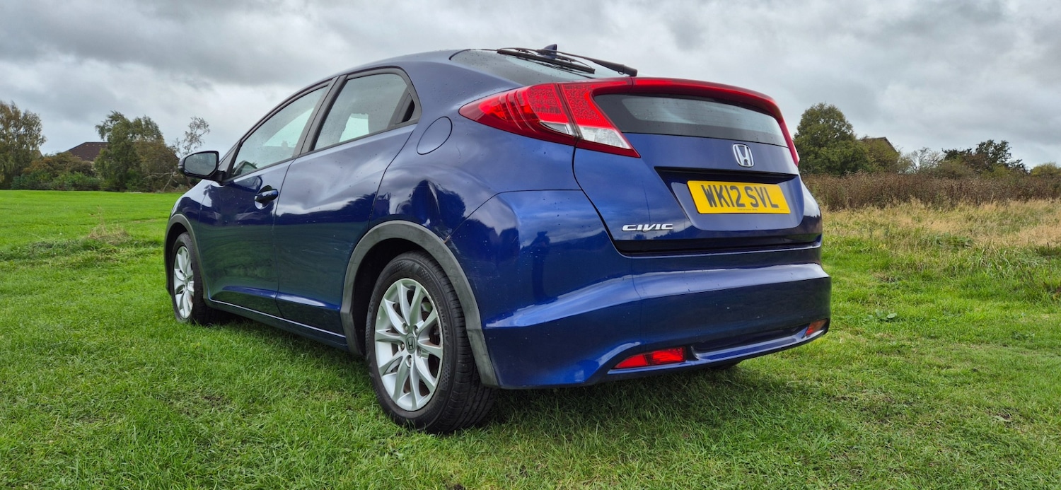 Used Honda Civic 2012 for sale - 76502844: Photo 3