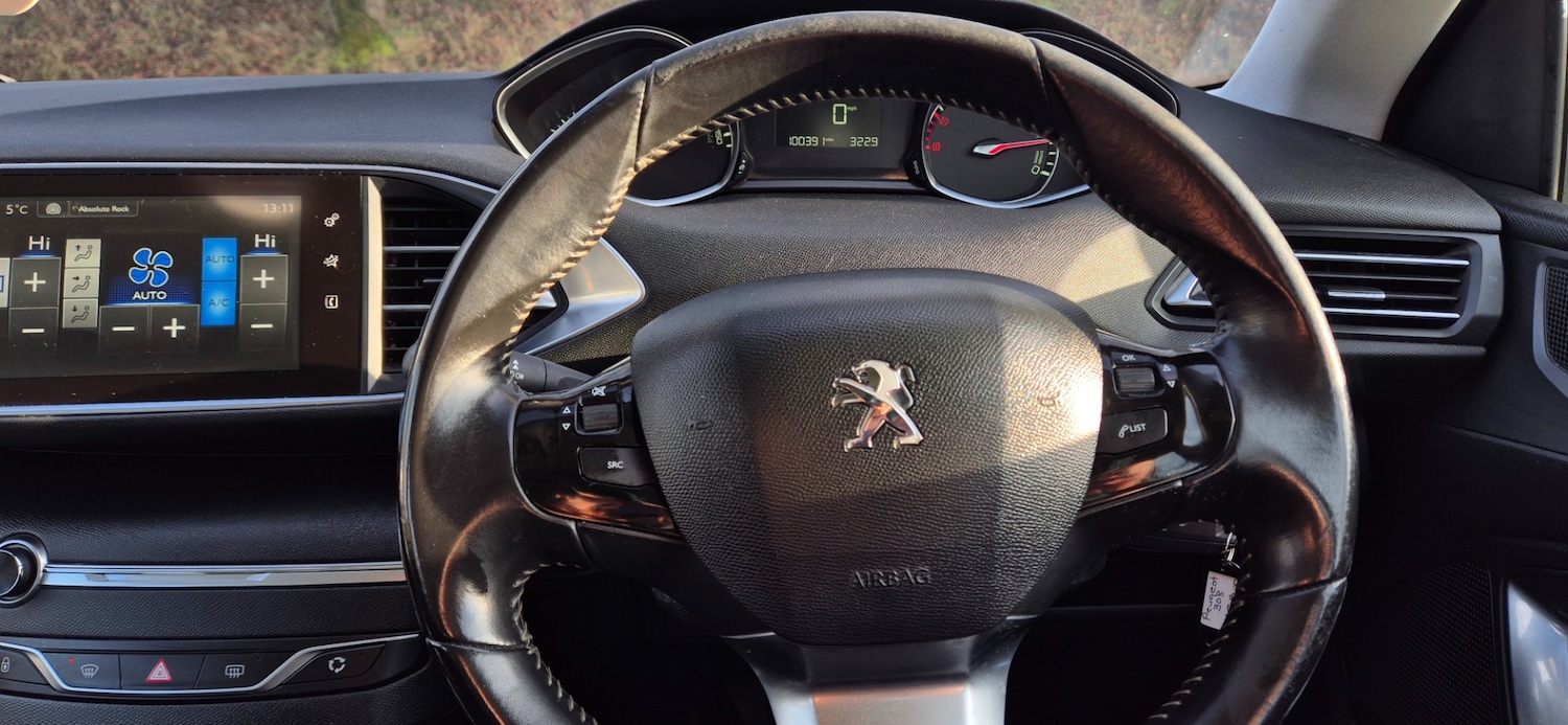 Used Peugeot 308 2015 for sale - 77649712: Photo 17