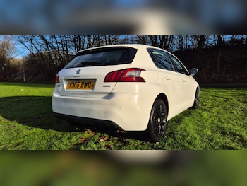 Used Peugeot 308 2015 for sale - 77649712: Photo