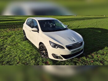 Used Peugeot 308 2015 for sale - 77446260: Photo