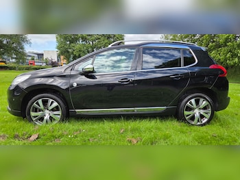 Used Peugeot 2008 2015 for sale - 79352569: Photo