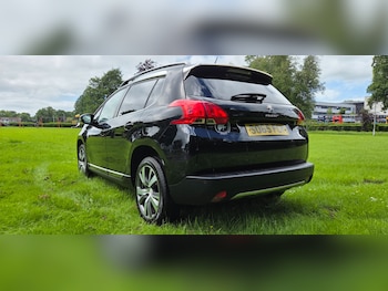 Used Peugeot 2008 2015 for sale - 79352569: Photo