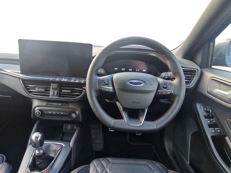 Used Ford Focus 2023 for sale - 76782221: Photo 13