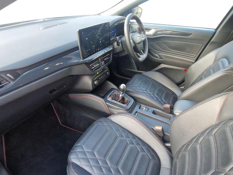 Used Ford Focus 2023 for sale - 76782221: Photo 16