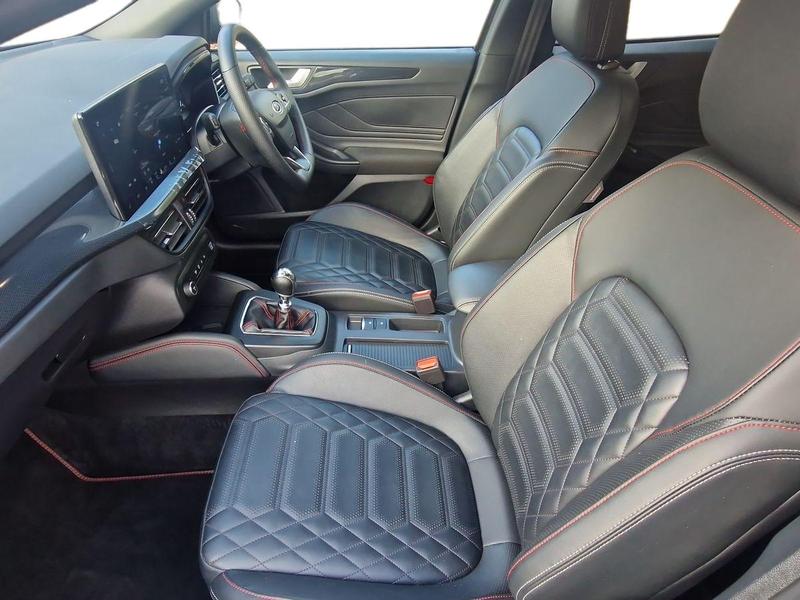 Used Ford Focus 2023 for sale - 76782221: Photo 17