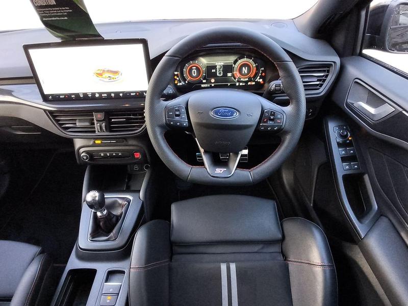 Used Ford Focus 2023 for sale - 76782220: Photo 13