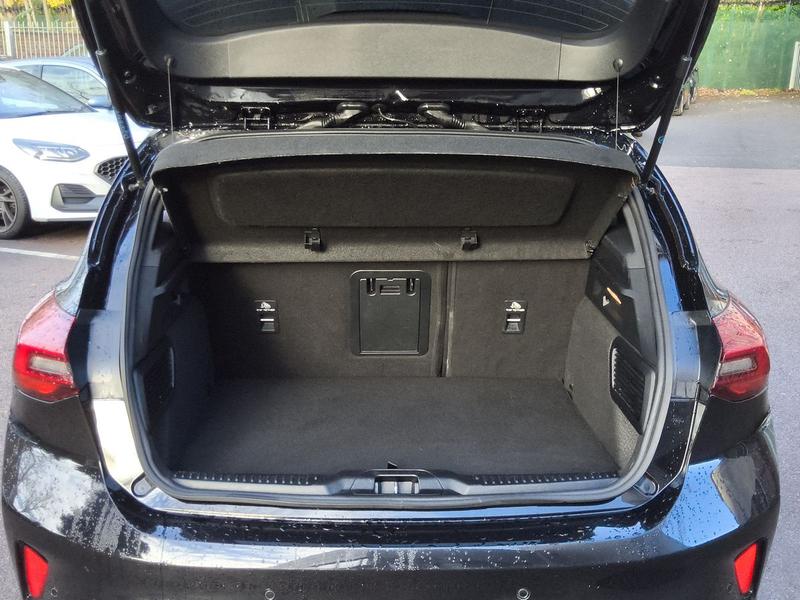 Used Ford Focus 2023 for sale - 76782220: Photo 19