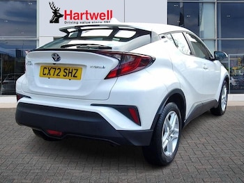 Used Toyota C-HR 2022 for sale - 76782239: Photo