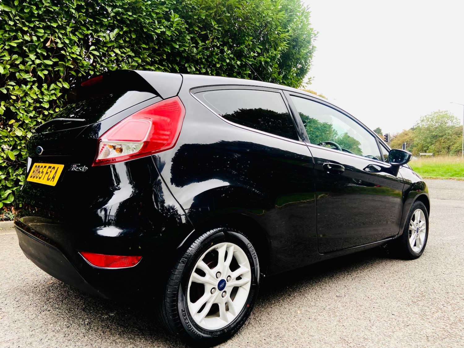 Used Ford Fiesta 2015 for sale - 76205996: Photo 2