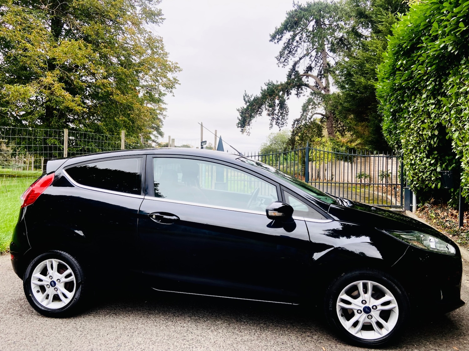 Used Ford Fiesta 2015 for sale - 76205996: Photo 35
