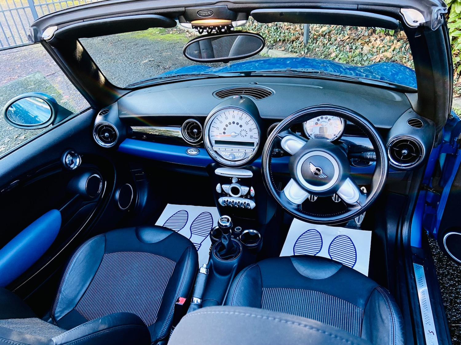 Used MINI Convertible 2010 for sale - 76725971: Photo 11