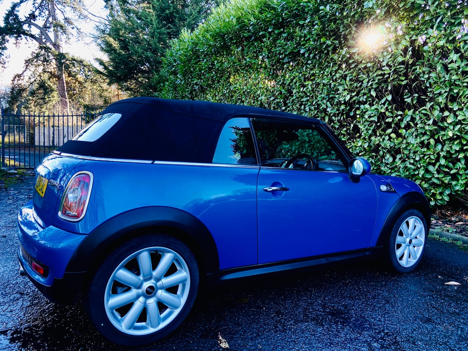 Used MINI Convertible 2010 for sale - 76725971: Photo 26