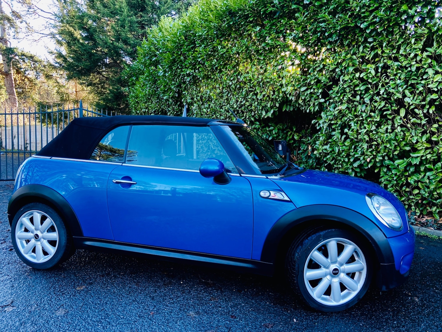 Used MINI Convertible 2010 for sale - 76725971: Photo 29