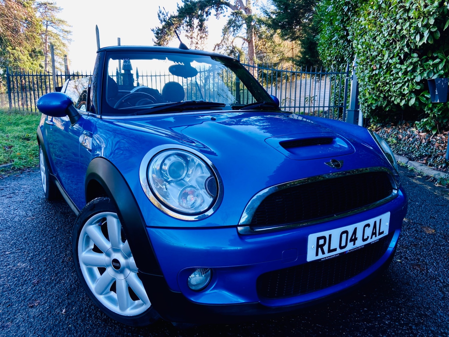 Used MINI Convertible 2010 for sale - 76725971: Photo 31