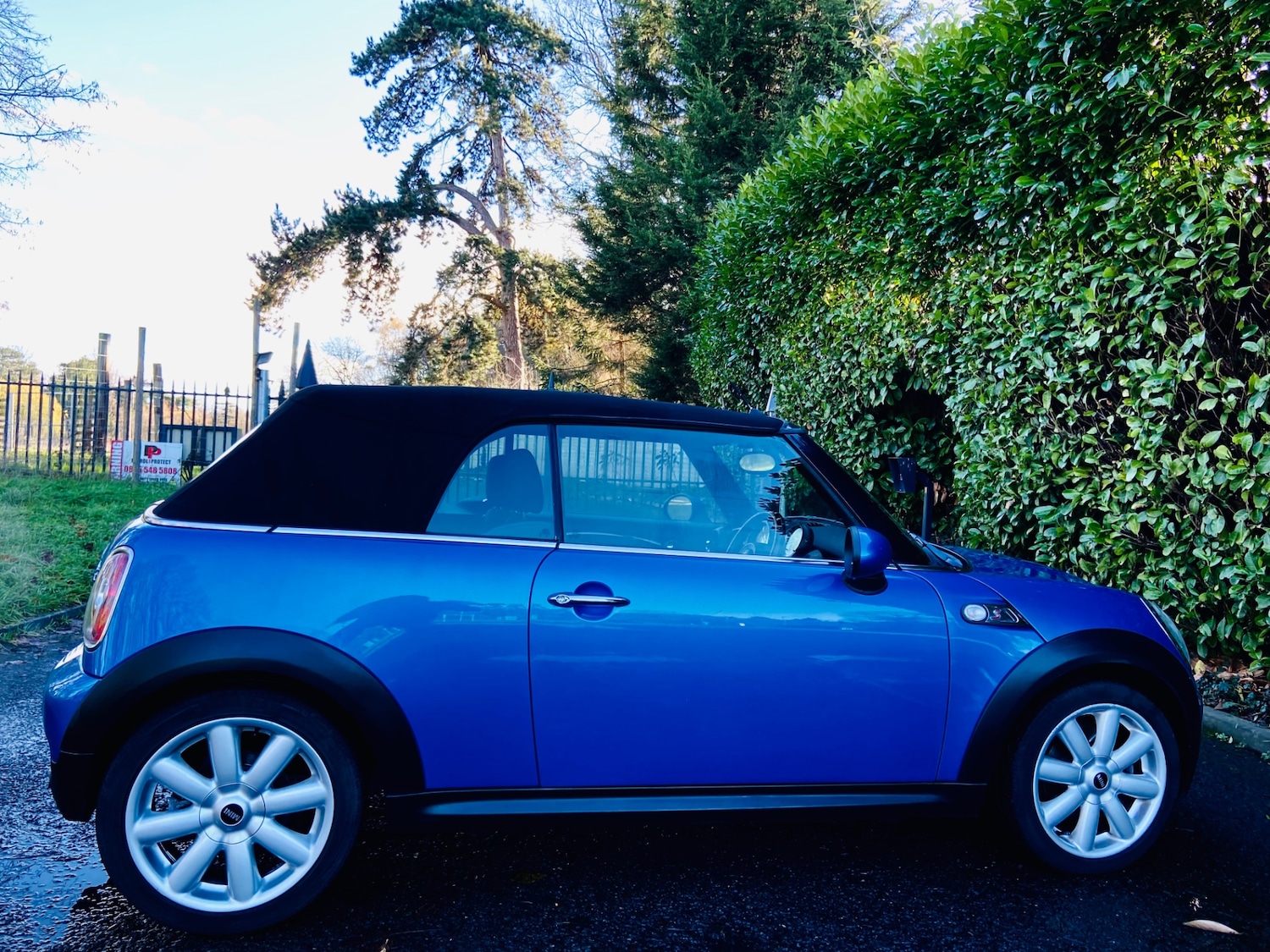 Used MINI Convertible 2010 for sale - 76725971: Photo 5