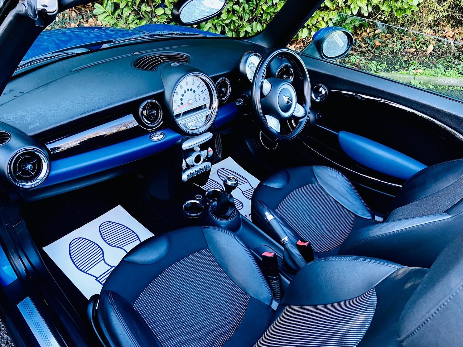 Used MINI Convertible 2010 for sale - 76725971: Photo 50