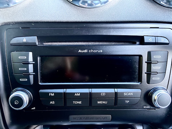 Used Audi TT 2010 for sale - 75702840: Photo 22