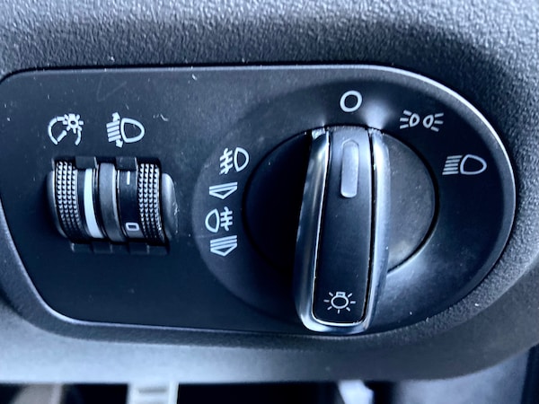 Used Audi TT 2010 for sale - 75702840: Photo 23
