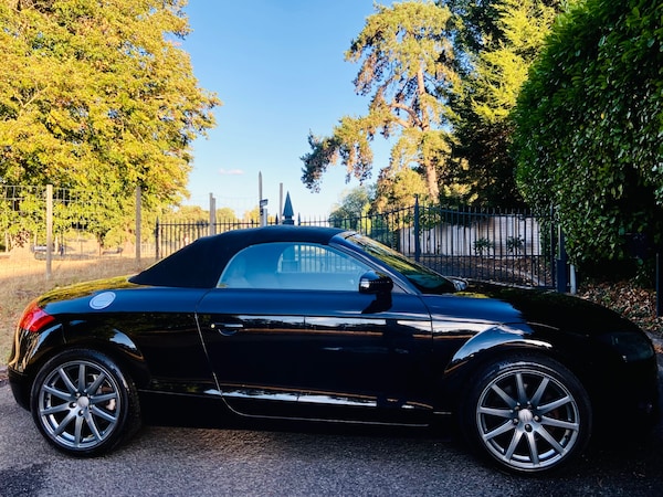 Used Audi TT 2010 for sale - 75702840: Photo 40